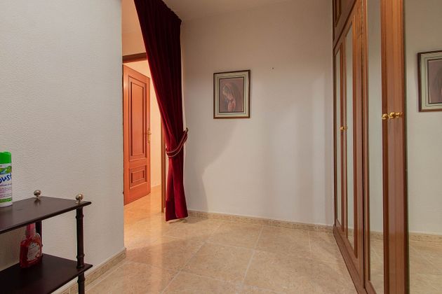 Foto 2 de Pis en venda a El Carmen - Casas del Hogar de 4 habitacions amb garatge i calefacció
