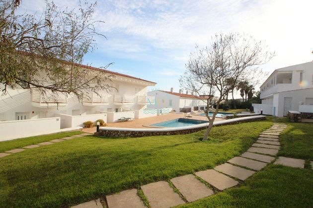 Foto 1 de Dúplex en venta en Mercadal (Es) de 2 habitaciones con terraza y piscina