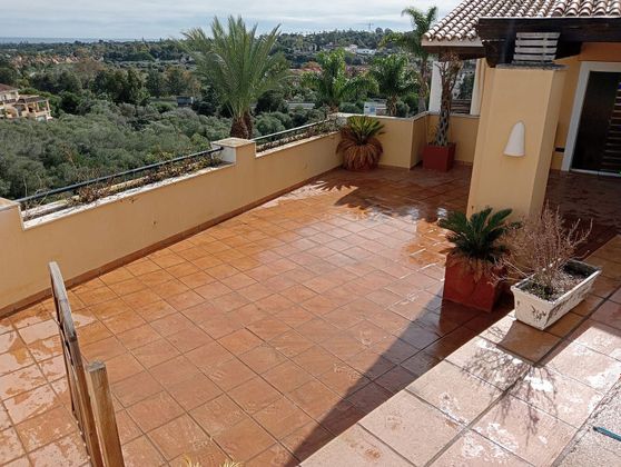 Foto 2 de Pis en venda a Sotogrande Costa de 2 habitacions amb terrassa i jardí