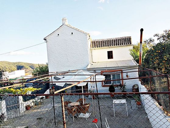 Foto 1 de Casa rural en venda a Carratraca de 3 habitacions amb terrassa i piscina