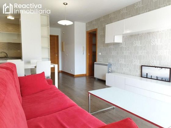 Foto 1 de Venta de piso en Boiro de 2 habitaciones con piscina y garaje