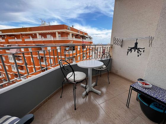 Foto 1 de Pis en venda a Centro - Torrevieja de 1 habitació amb terrassa i piscina