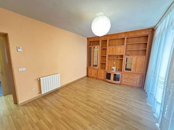 Foto 2 de Piso en venta en Valdezarza de 2 habitaciones con terraza y calefacción