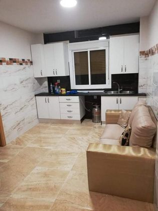 Foto 1 de Piso en alquiler en Ceuta de 2 habitaciones con muebles