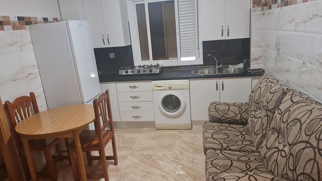 Foto 2 de Piso en alquiler en Ceuta de 2 habitaciones con muebles