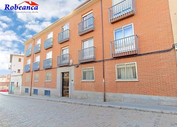 Foto 1 de Venta de piso en calle De Francisco Gallego de 2 habitaciones con terraza y garaje