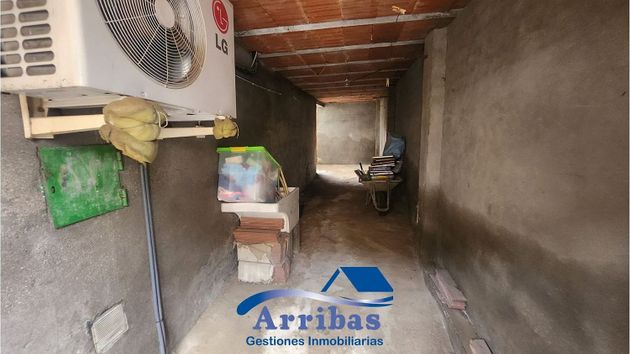 Foto 2 de Casa rural en venta en Escalona de 3 habitaciones con aire acondicionado y calefacción