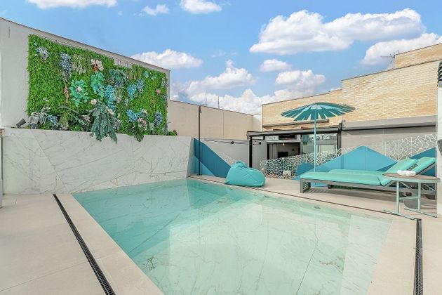 Foto 1 de Ático en venta en Goya de 3 habitaciones con terraza y piscina