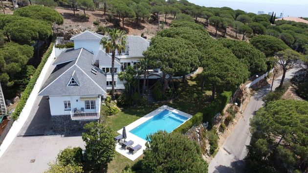 Foto 1 de Xalet en venda a Cabrera de Mar de 6 habitacions amb terrassa i piscina