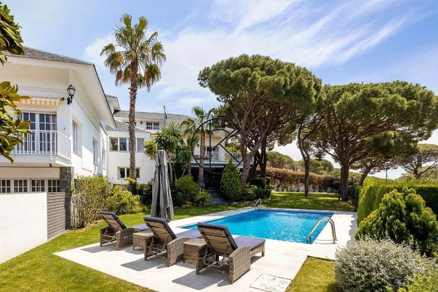 Foto 2 de Xalet en venda a Cabrera de Mar de 6 habitacions amb terrassa i piscina