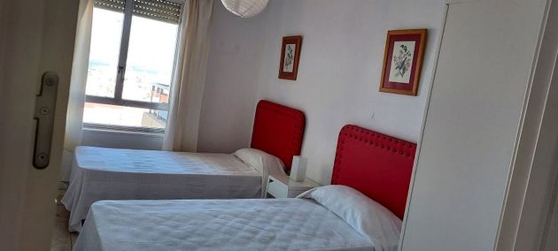 Foto 1 de Alquiler de piso en Playa Stª Mª del Mar - Playa Victoria de 2 habitaciones con terraza y muebles