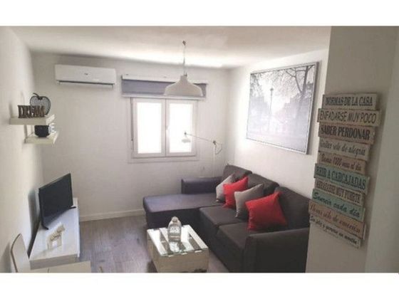 Foto 1 de Venta de piso en calle Infante de Orleans de 2 habitaciones con aire acondicionado y calefacción