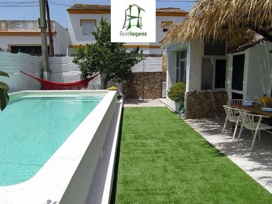 Foto 2 de Casa en alquiler en La Banda - Campo de Fútbol de 3 habitaciones con terraza y piscina