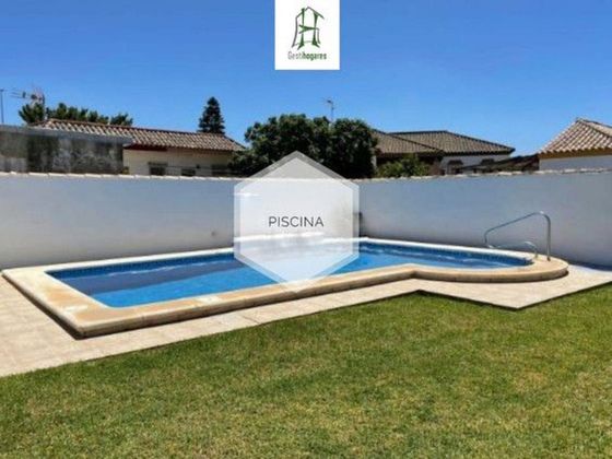 Foto 1 de Alquiler de casa en Ctra de La Playa - La Coquina de 2 habitaciones con piscina y jardín