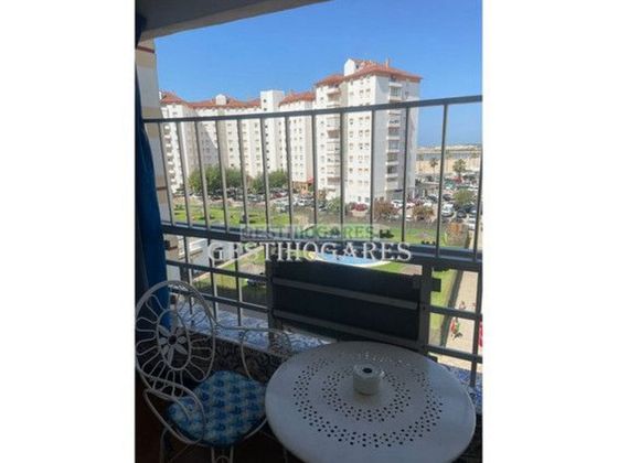 Foto 1 de Piso en alquiler en Valdelagrana de 3 habitaciones con terraza y piscina