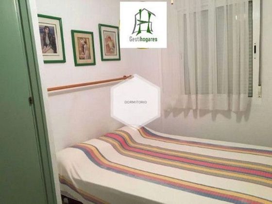 Foto 2 de Pis en lloguer a Vistahermosa  - Fuentebravía de 4 habitacions amb terrassa i aire acondicionat