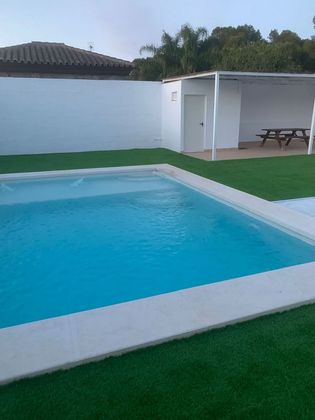 Foto 1 de Alquiler de chalet en Las Lagunas - Campano de 3 habitaciones con terraza y piscina