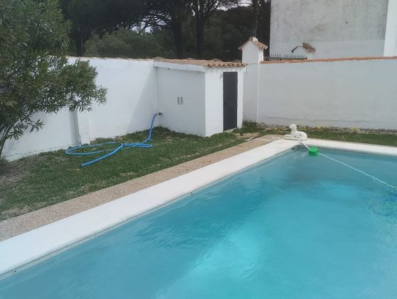 Foto 2 de Venta de chalet en Las Lagunas - Campano de 3 habitaciones con terraza y piscina