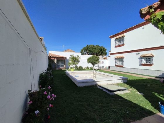 Foto 2 de Xalet en venda a Ctra Sanlúcar-Zona Cuatro Pinos de 4 habitacions amb piscina i garatge