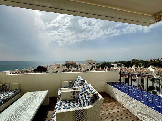 Foto 2 de Àtic en venda a calle Mar de Calahonda de 3 habitacions amb terrassa i piscina