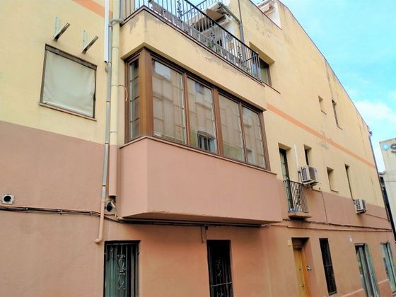 Foto 2 de Casa en venta en Barri del Centre de 4 habitaciones con terraza y aire acondicionado