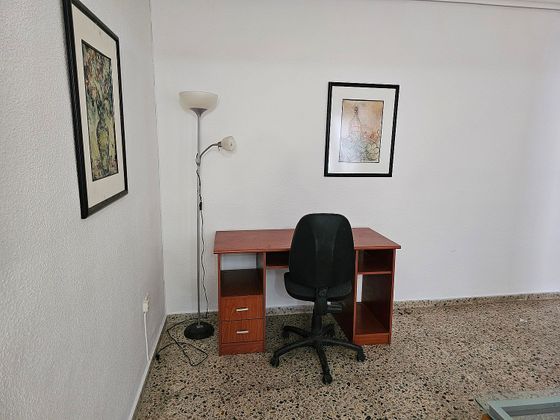 Foto 2 de Venta de piso en calle Hernán Cortés de 3 habitaciones con garaje y ascensor