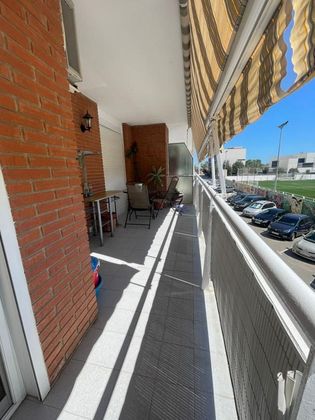 Foto 2 de Venta de piso en Amposta de 4 habitaciones con terraza y aire acondicionado