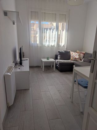Foto 1 de Pis en lloguer a Centre - Tortosa de 3 habitacions amb mobles i calefacció