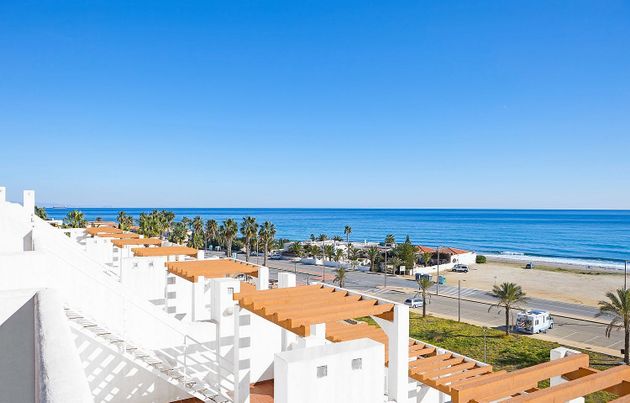 Foto 1 de Pis en venda a paseo Del Mediterraneo de 3 habitacions amb terrassa i piscina