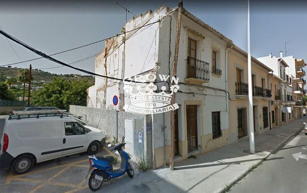 Foto 2 de Casa en venda a Casco Antiguo de 3 habitacions i 211 m²