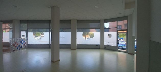 Foto 2 de Alquiler de local en Santa María de Getxo de 102 m²