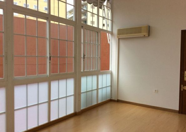 Foto 1 de Oficina en alquiler en calle Do Paseo con aire acondicionado y calefacción