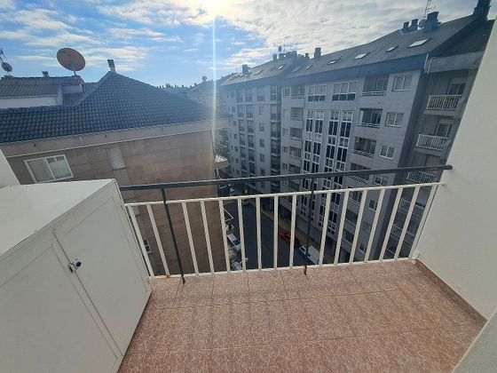 Foto 2 de Pis en venda a Couto de 3 habitacions amb balcó i calefacció