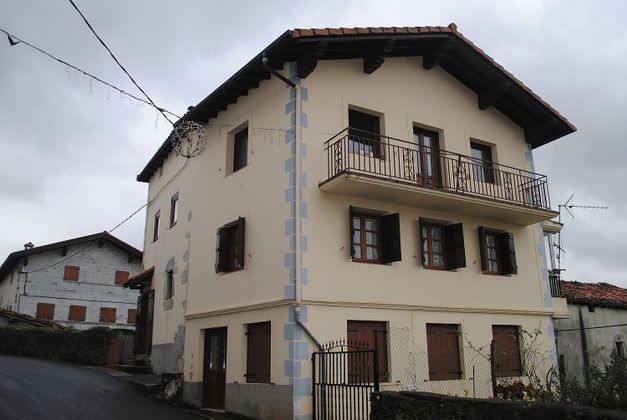 Foto 1 de Xalet en venda a Arantza de 5 habitacions amb terrassa i jardí