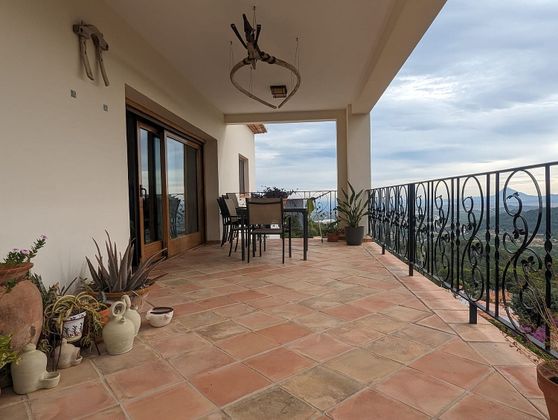 Foto 1 de Xalet en venda a Oliva pueblo de 3 habitacions amb terrassa i piscina