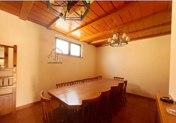 Foto 2 de Casa en venda a Almenara de Tormes de 4 habitacions amb piscina i garatge