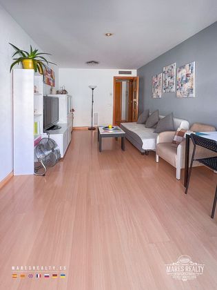 Foto 2 de Piso en venta en Cerdanyola de 2 habitaciones con terraza y balcón