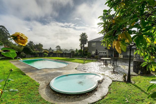 Foto 2 de Xalet en venda a calle Espasande de 5 habitacions amb terrassa i piscina