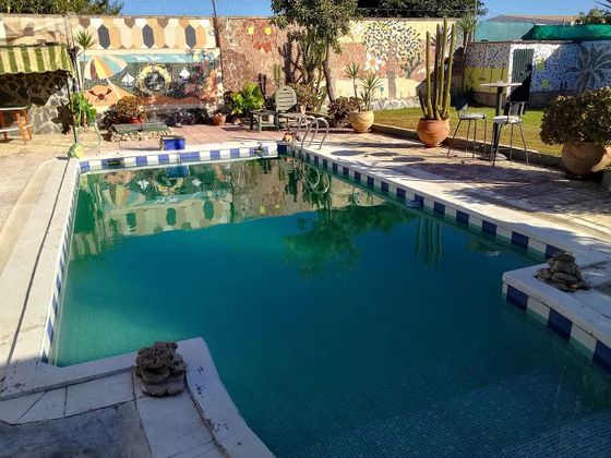 Foto 1 de Casa rural en venda a Centro - Norte de 4 habitacions amb piscina i jardí