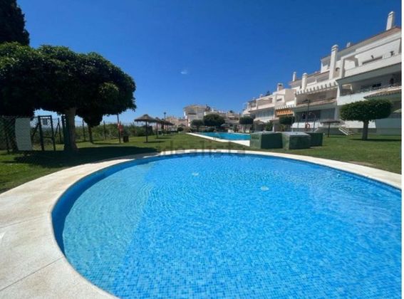 Foto 1 de Pis en venda a Los Monteros - Bahía de Marbella de 1 habitació amb terrassa i piscina