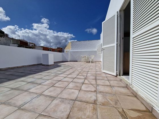 Foto 2 de Àtic en venda a calle Jaime Balmes de 2 habitacions amb terrassa i balcó