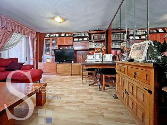 Foto 2 de Pis en venda a Portazgo de 3 habitacions amb terrassa i garatge