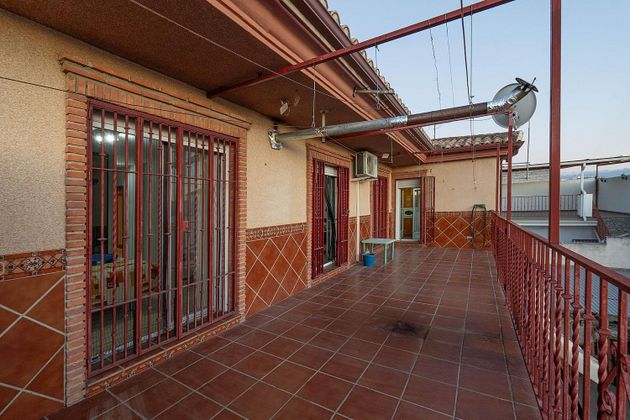 Foto 1 de Venta de casa adosada en Atarfe de 3 habitaciones con terraza y garaje