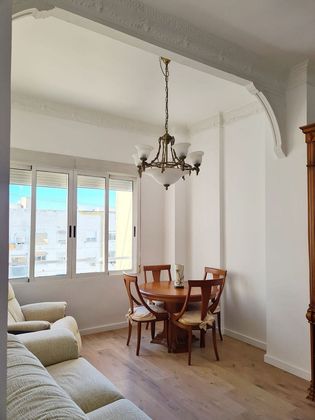 Foto 2 de Ático en alquiler en Gran Vía de 3 habitaciones con terraza y muebles