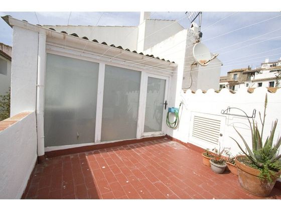 Foto 1 de Venta de casa adosada en Cadaqués de 3 habitaciones con terraza y aire acondicionado