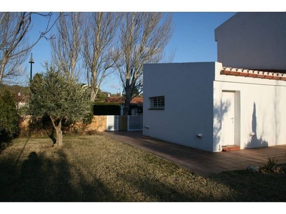 Foto 1 de Casa en venda a Cadaqués de 3 habitacions amb garatge i jardí