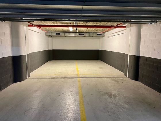 Foto 1 de Garatge en lloguer a Escaldes, les de 50 m²
