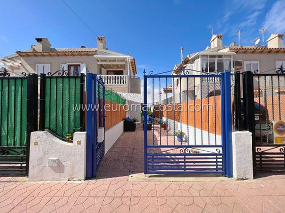 Foto 2 de Casa adossada en venda a Urbanizaciones de 2 habitacions amb terrassa i piscina