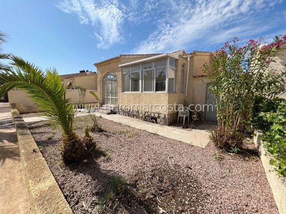 Foto 2 de Casa adosada en venta en San Fulgencio de 2 habitaciones con terraza y piscina