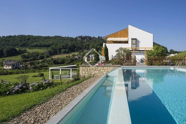 Foto 2 de Casa en venda a Oiartzun de 13 habitacions amb terrassa i piscina